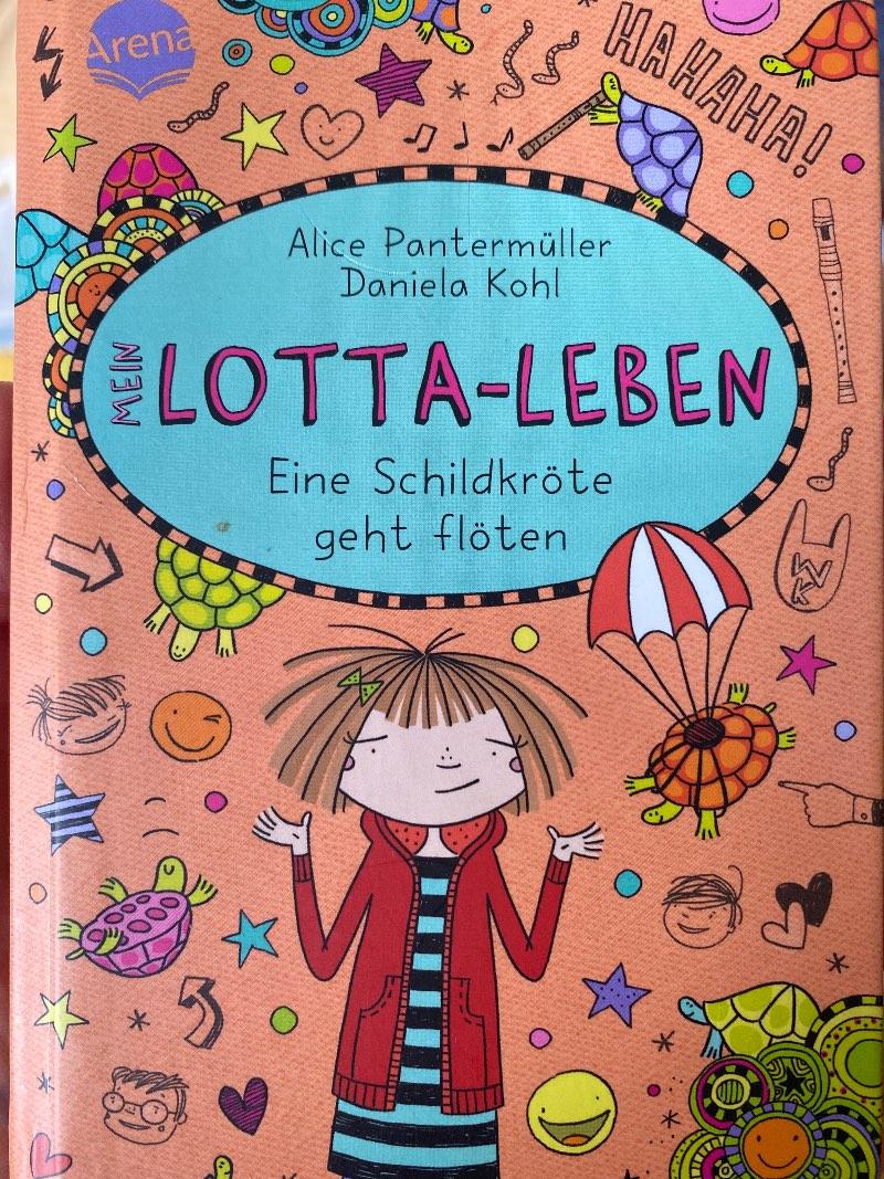 Cover von Mein Lotta-Leben. Eine Schildkröte geht flöten
